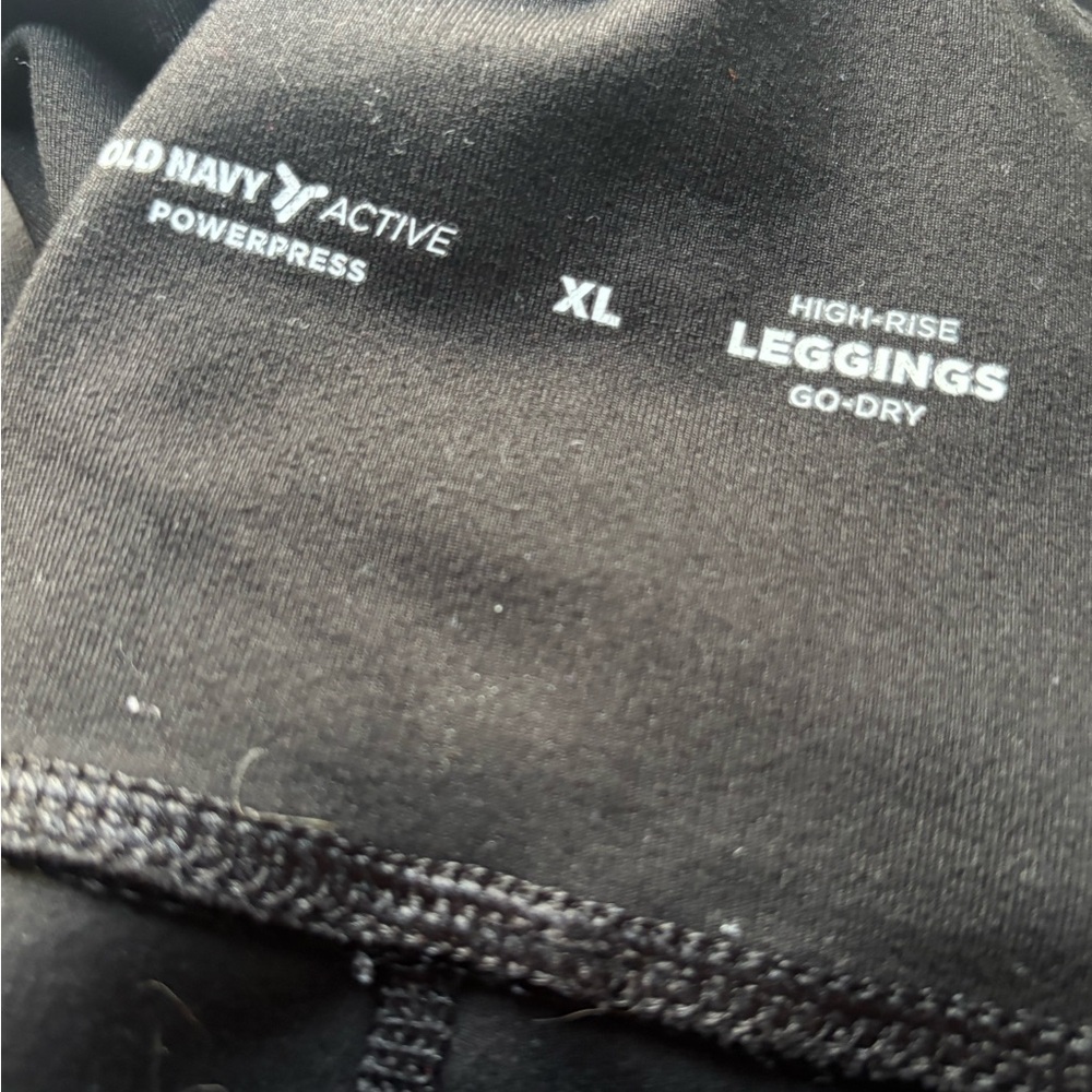 Old Navy Active Black Leggings with Go-Dry